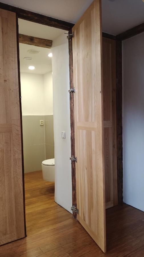 Bydlení v centru OV blízko Stodolní, bez výtahu Apartamento Ostrava Exterior foto