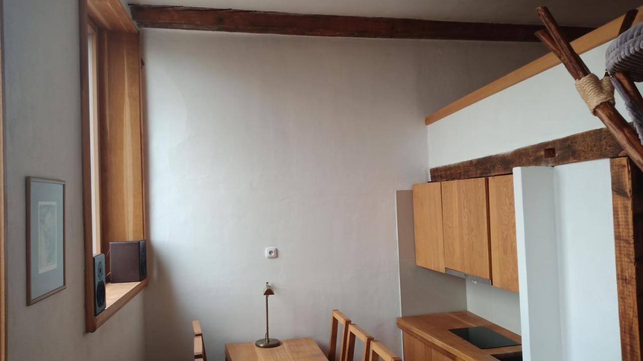 Bydlení v centru OV blízko Stodolní, bez výtahu Apartamento Ostrava Exterior foto