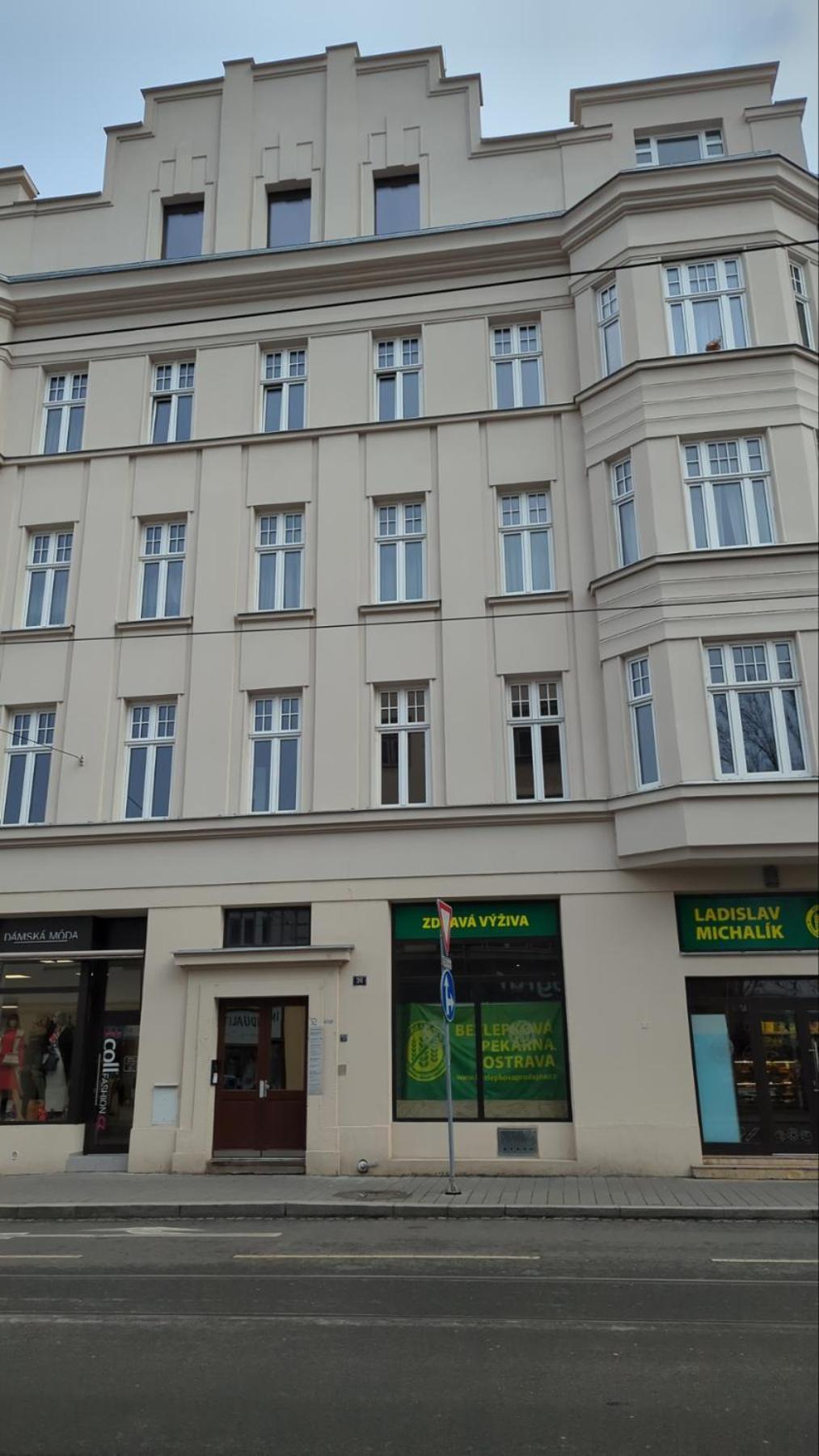 Bydlení v centru OV blízko Stodolní, bez výtahu Apartamento Ostrava Exterior foto
